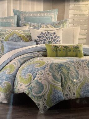Echo Design Paisley Douvet Set in Blue, Green and White